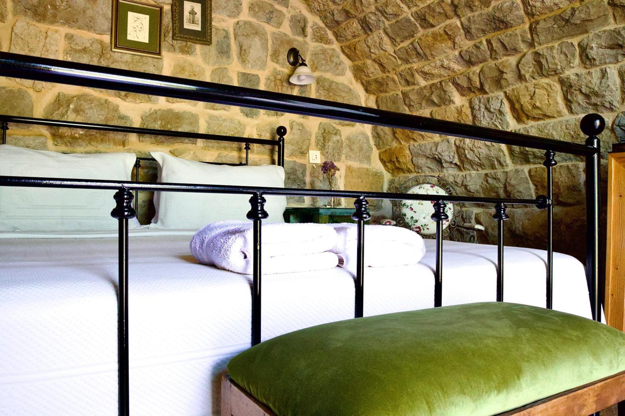 Stone Cellars Hotel Douma Екстериор снимка