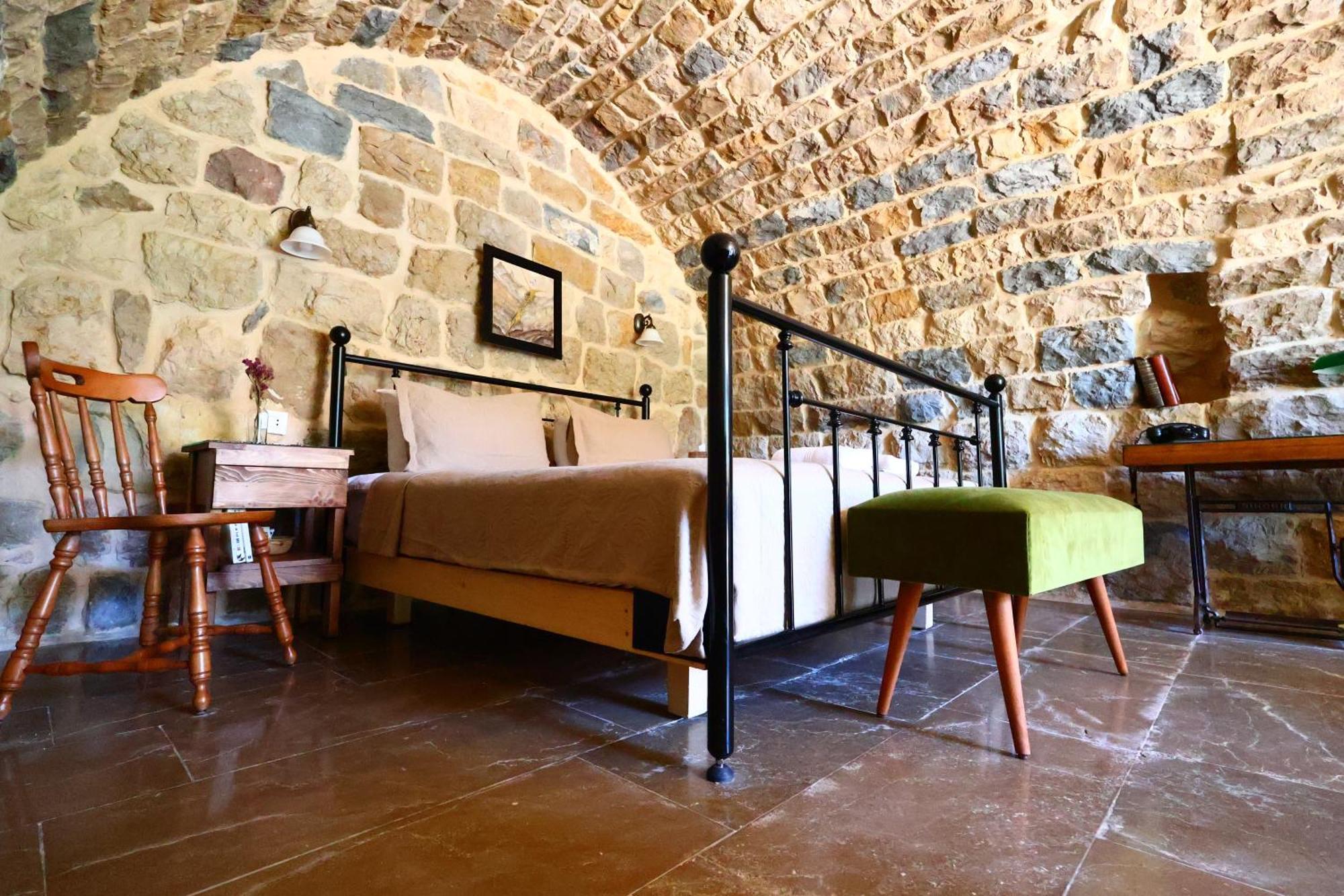Stone Cellars Hotel Douma Екстериор снимка